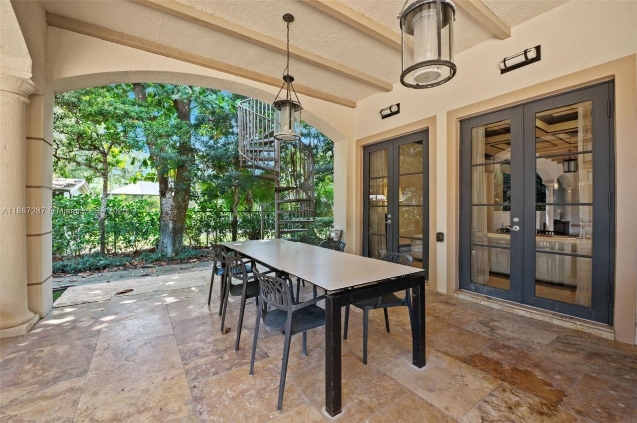 9601 SW 60 Ct, Pinecrest, FL 33156 Photo