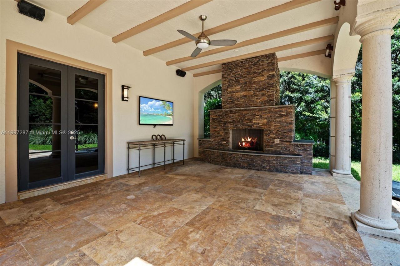 9601 SW 60 Ct, Pinecrest, FL 33156 Photo