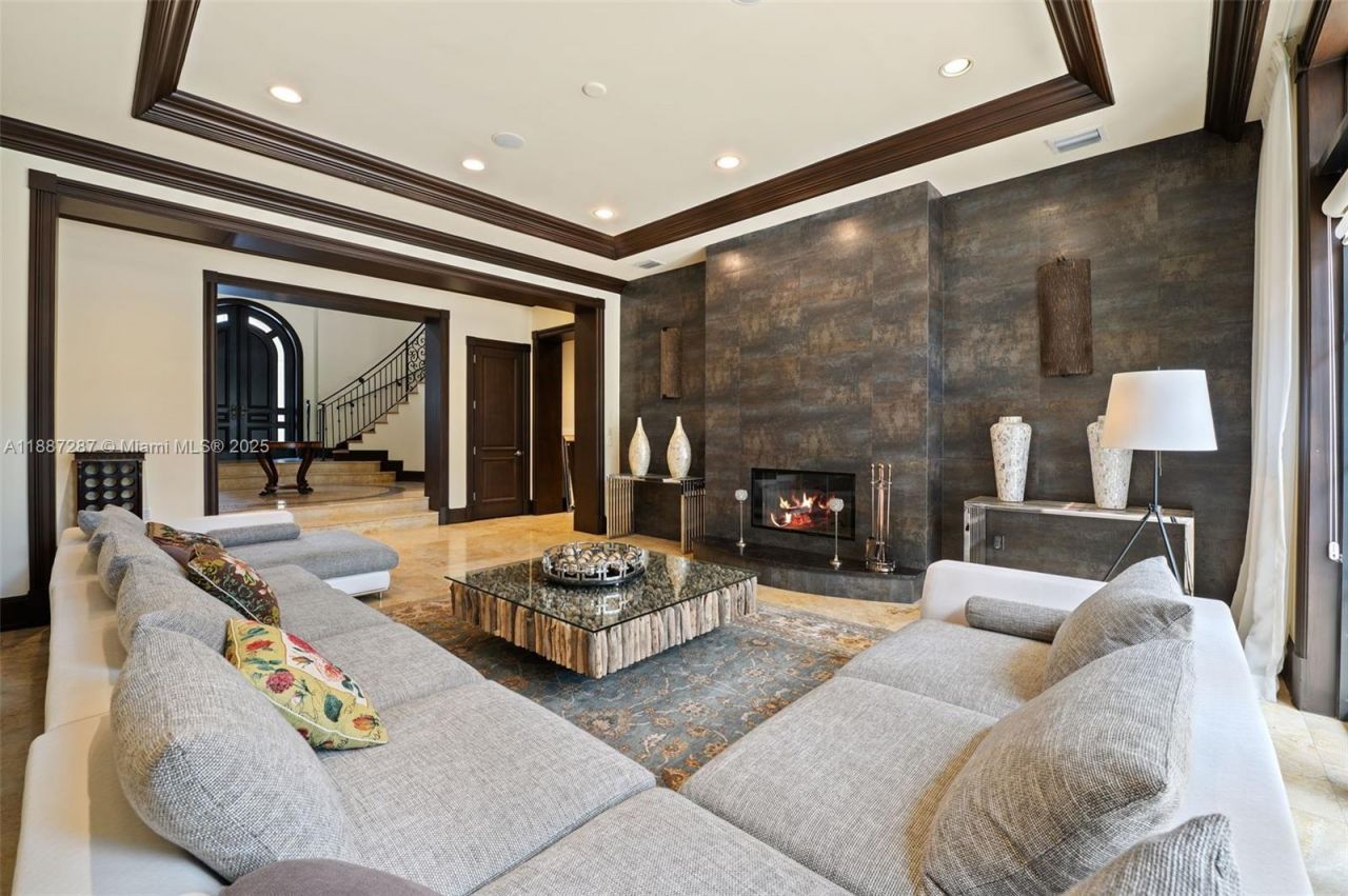 9601 SW 60 Ct, Pinecrest, FL 33156 Photo