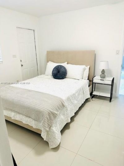 1030 NE 80th St, Unit 4, Miami, FL 33138 Photo