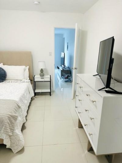 1030 NE 80th St, Unit 4, Miami, FL 33138 Photo