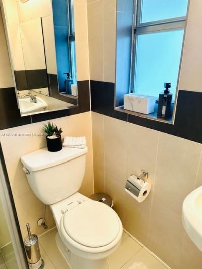 1030 NE 80th St, Unit 4, Miami, FL 33138 Photo