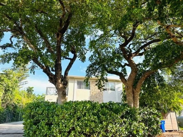 1030 NE 80th St, Unit 4, Miami, FL 33138 Photo