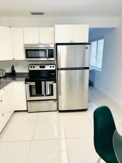 1030 NE 80th St, Unit 4, Miami, FL 33138 Photo