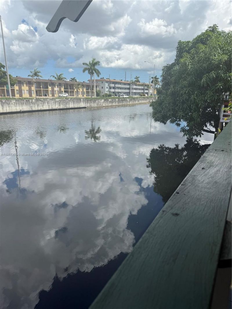 7643 NW South River Dr, Medley, FL 33166 Photo