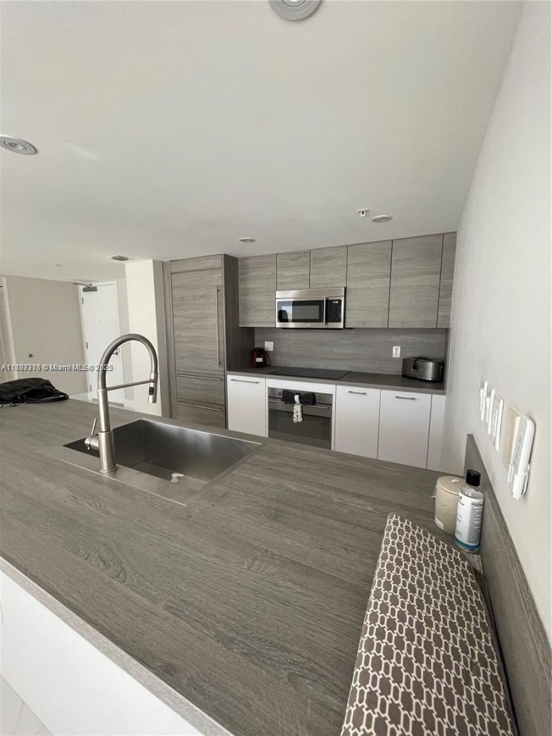 400 Sunny Isles Blvd, Unit 317, Sunny Isles Beach, FL 33160 Photo