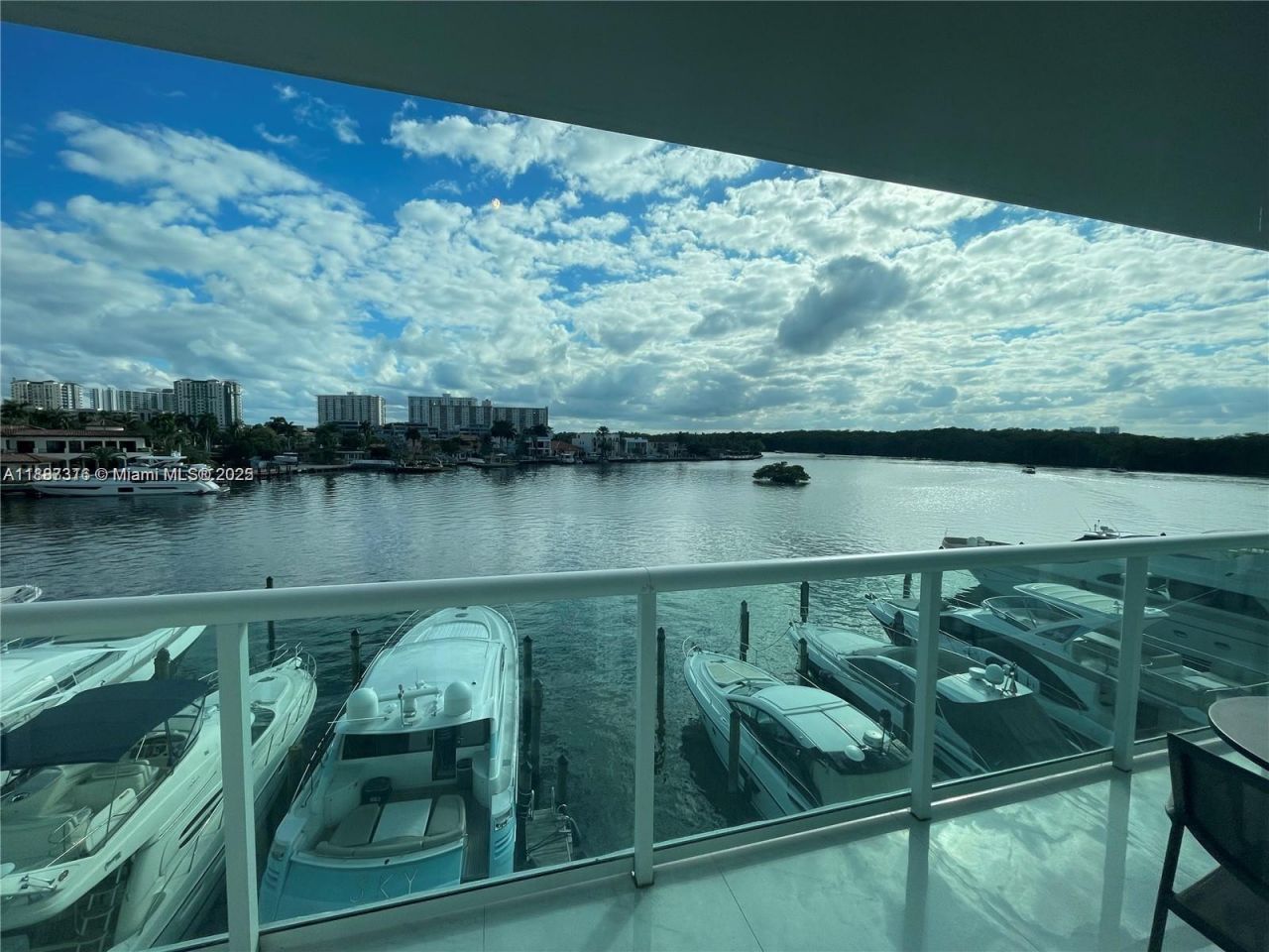 400 Sunny Isles Blvd, Unit 317, Sunny Isles Beach, FL 33160 Photo