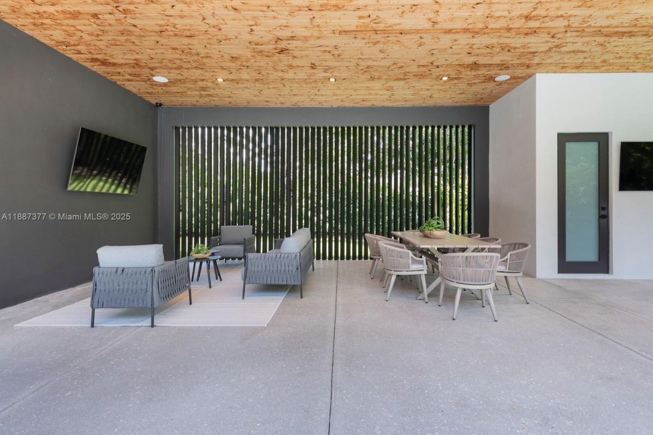 7425 SW 136th St, Pinecrest, FL 33156 Photo