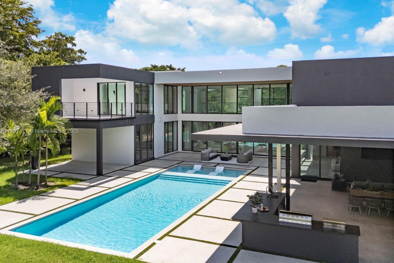 7425 SW 136th St, Pinecrest, FL 33156 Photo