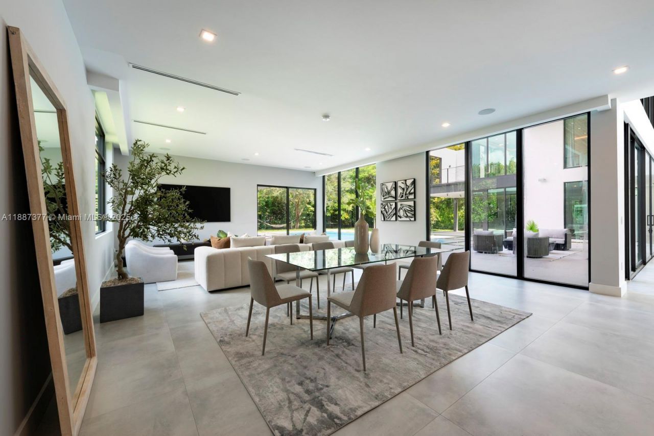 7425 SW 136th St, Pinecrest, FL 33156 Photo