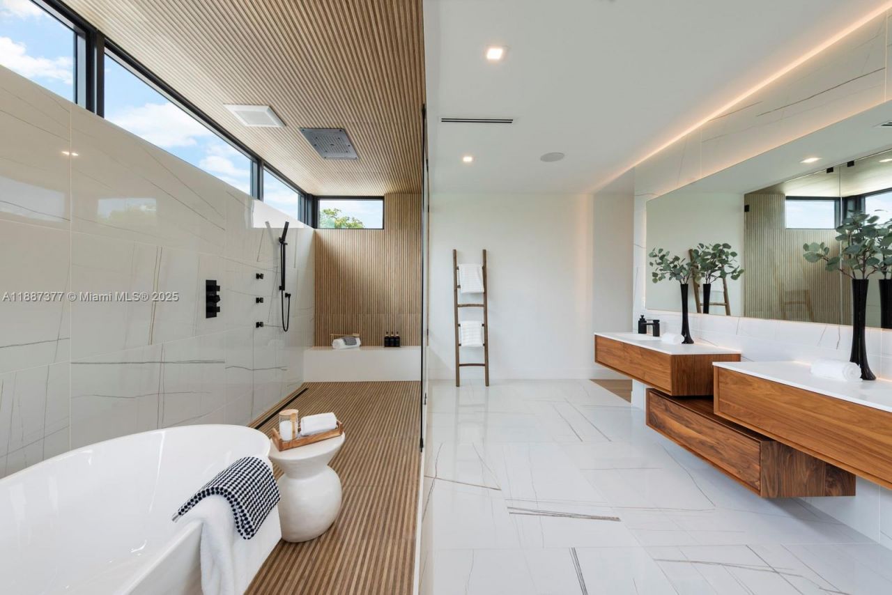 7425 SW 136th St, Pinecrest, FL 33156 Photo