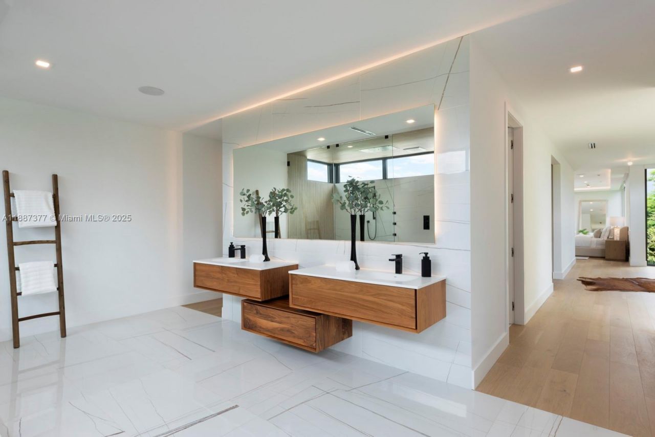 7425 SW 136th St, Pinecrest, FL 33156 Photo