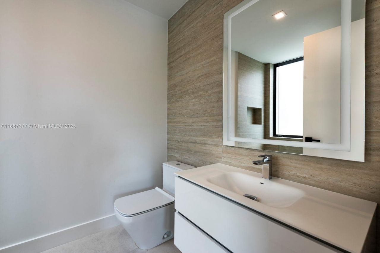 7425 SW 136th St, Pinecrest, FL 33156 Photo