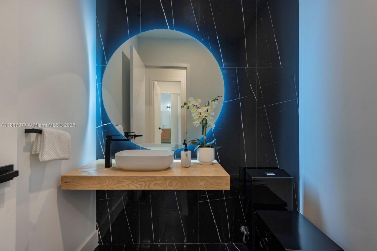 7425 SW 136th St, Pinecrest, FL 33156 Photo