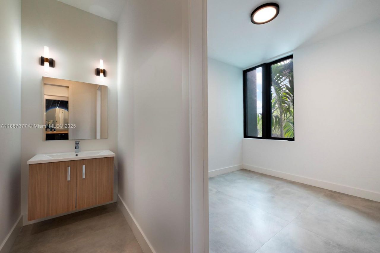 7425 SW 136th St, Pinecrest, FL 33156 Photo