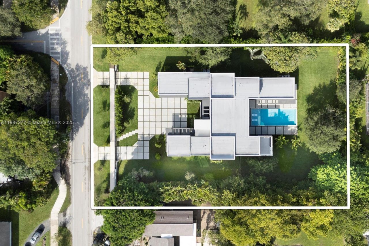 7425 SW 136th St, Pinecrest, FL 33156 Photo