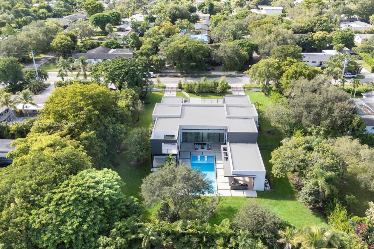 7425 SW 136th St, Pinecrest, FL 33156 Photo