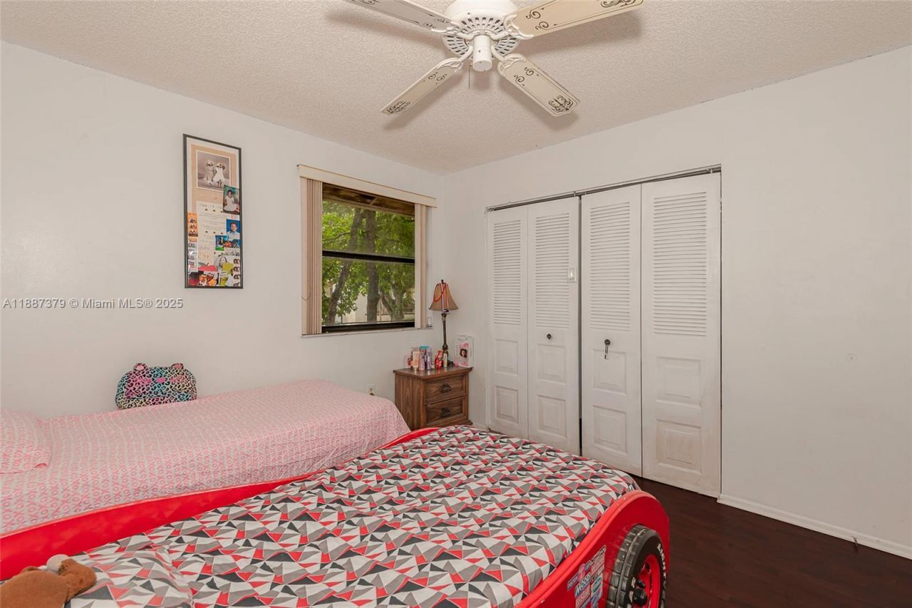 20015 NE 3rd Ct, Unit 6, Miami, FL 33179 Photo