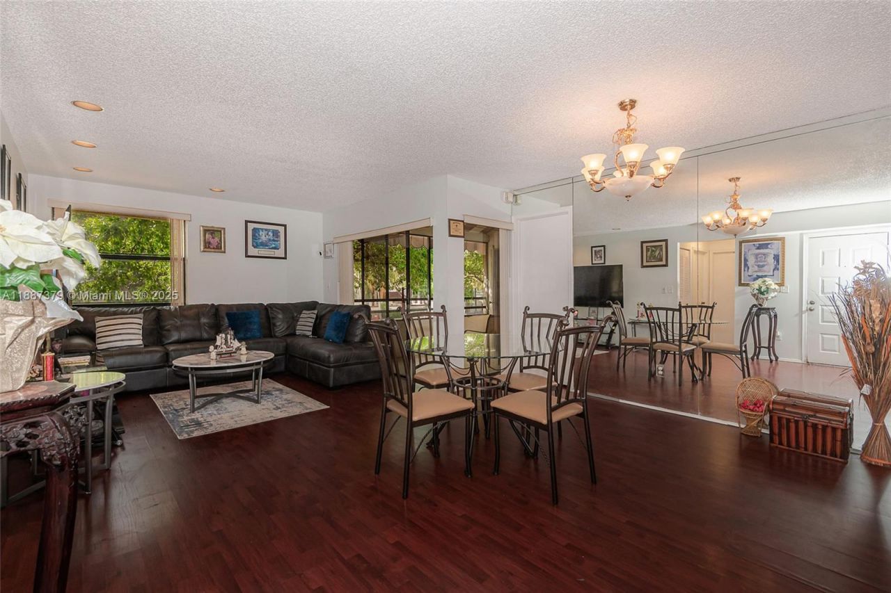 20015 NE 3rd Ct, Unit 6, Miami, FL 33179 Photo