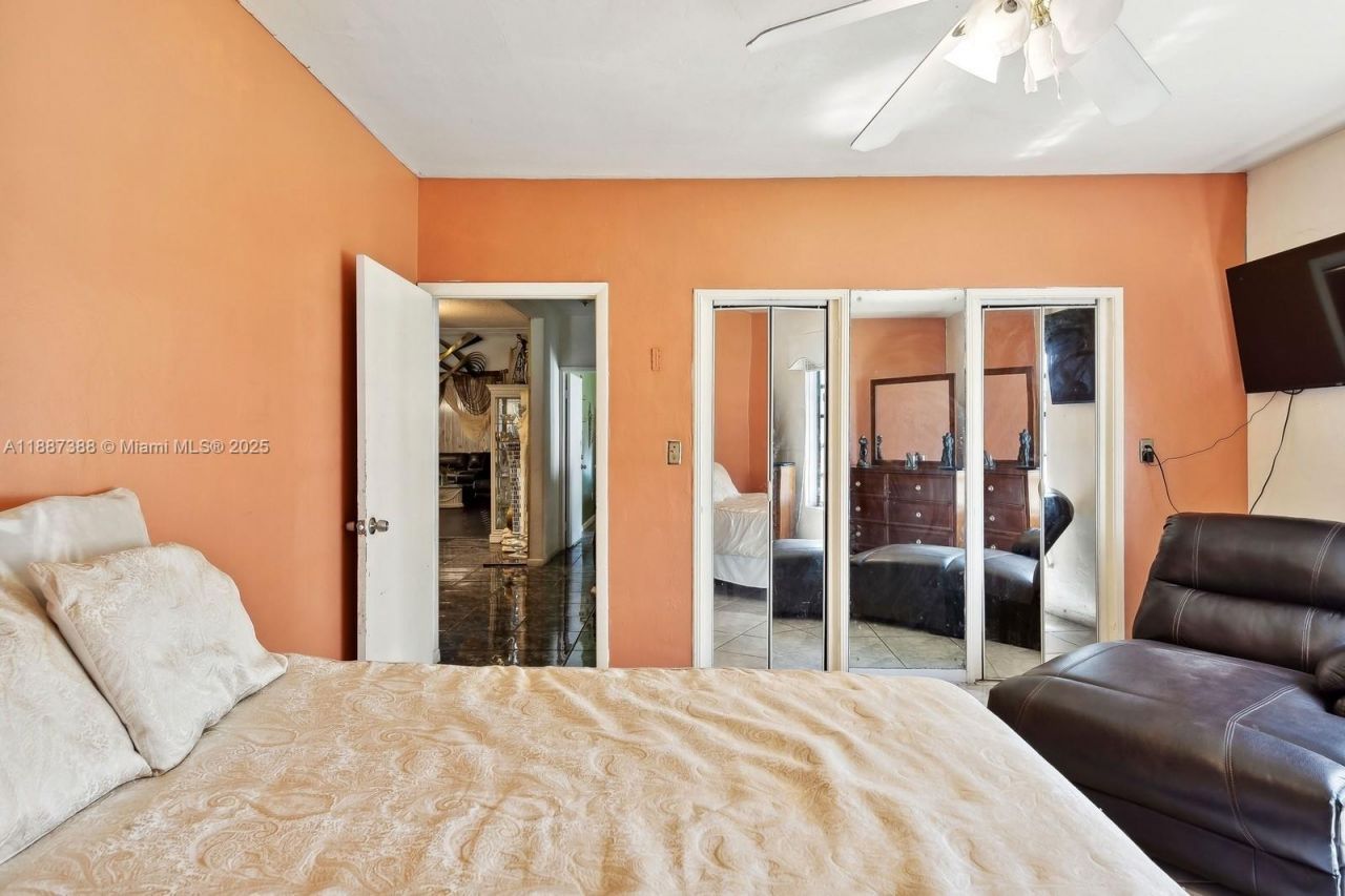 469 NW 69th St, Miami, FL 33150 Photo