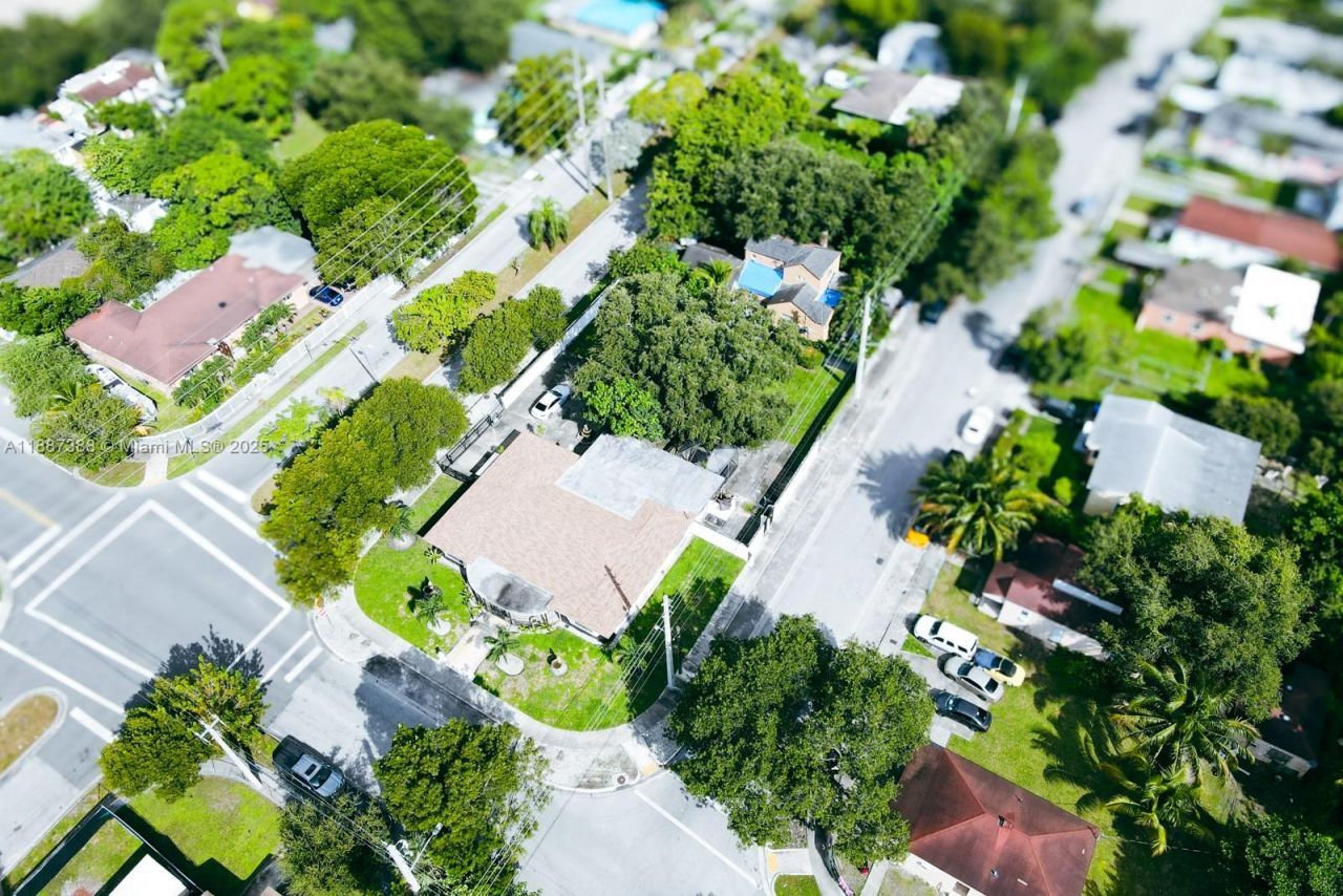 469 NW 69th St, Miami, FL 33150 Photo