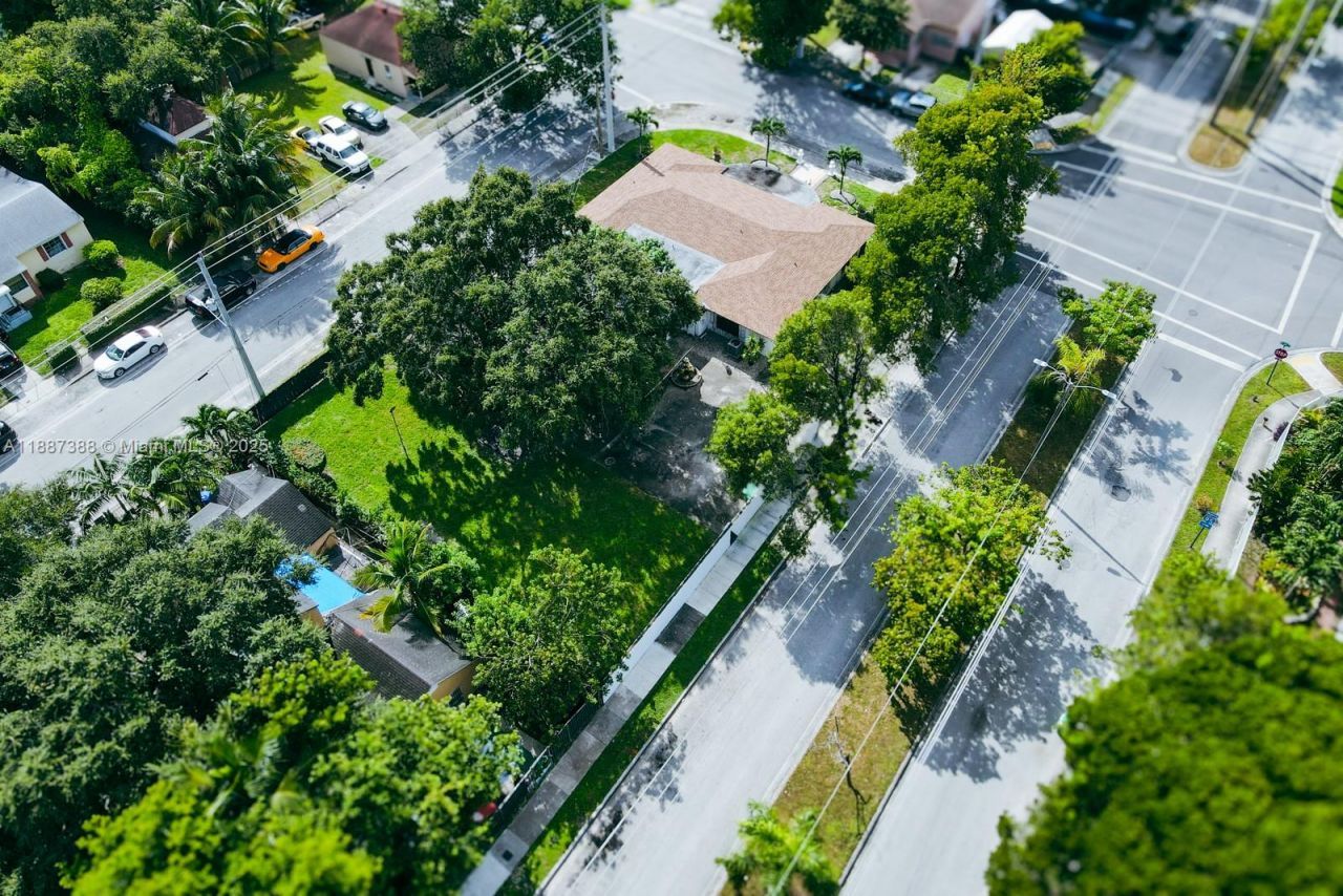 469 NW 69th St, Miami, FL 33150 Photo