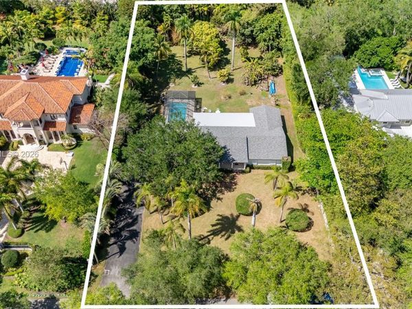 7485 SW 122nd St, Pinecrest, FL 33156