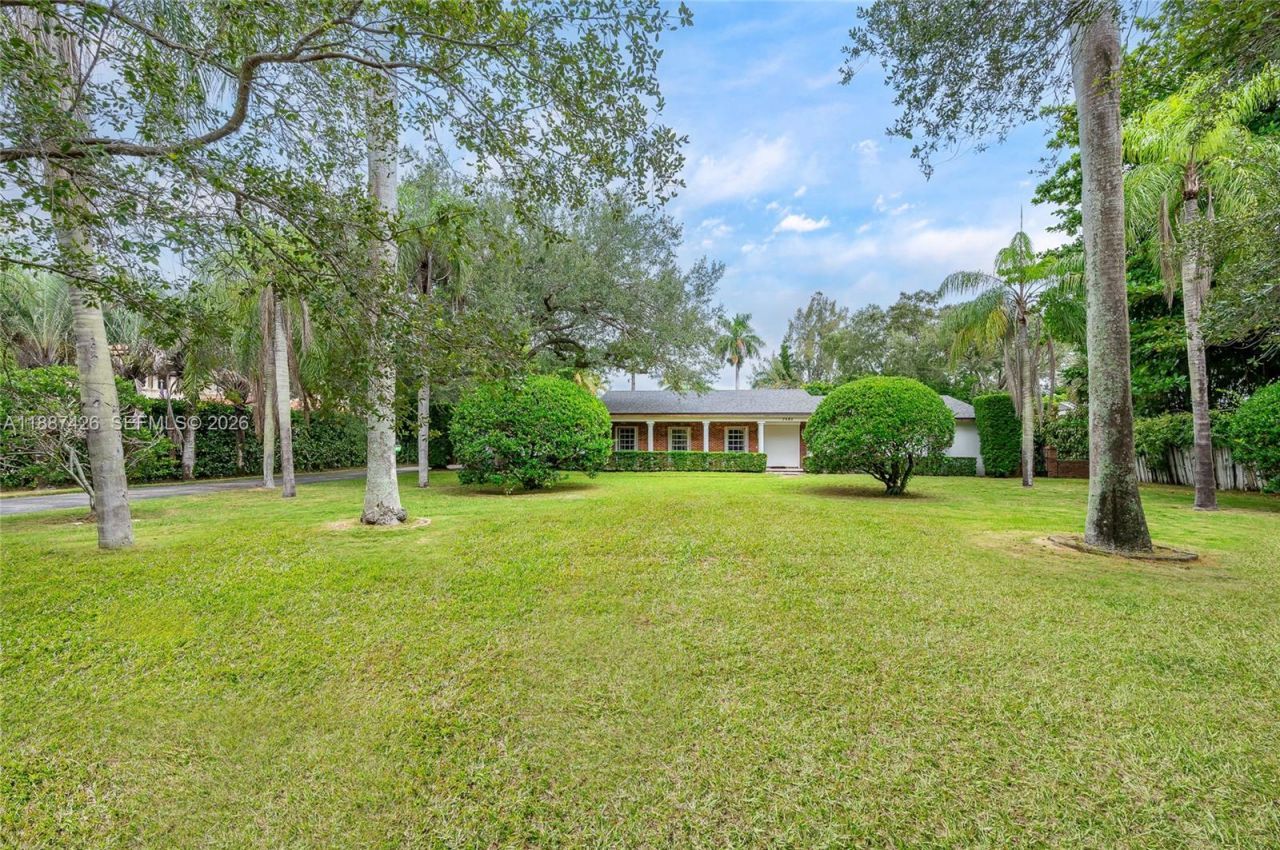 7485 SW 122nd St, Pinecrest, FL 33156 Photo