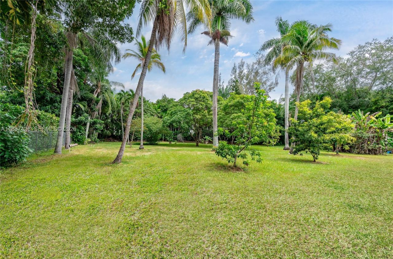 7485 SW 122nd St, Pinecrest, FL 33156 Photo