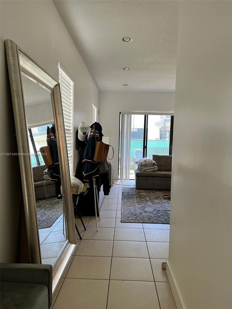 3214 W 97th St, Hialeah, FL 33018 Photo