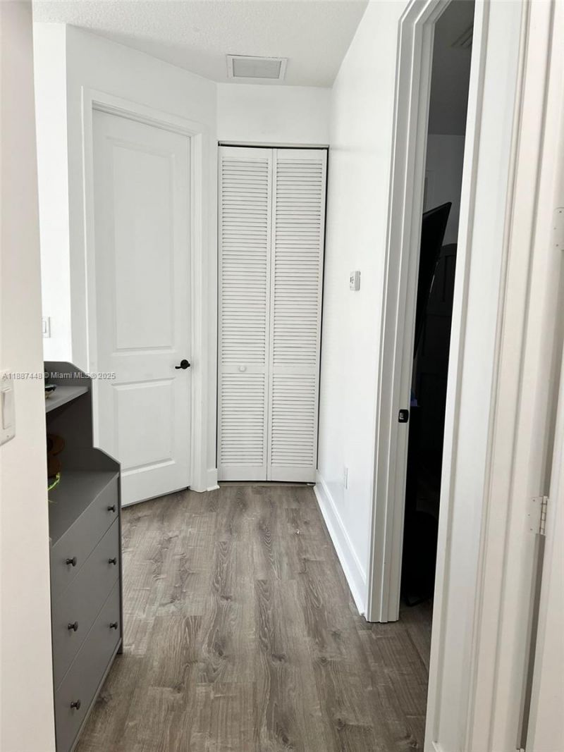 3214 W 97th St, Hialeah, FL 33018 Photo