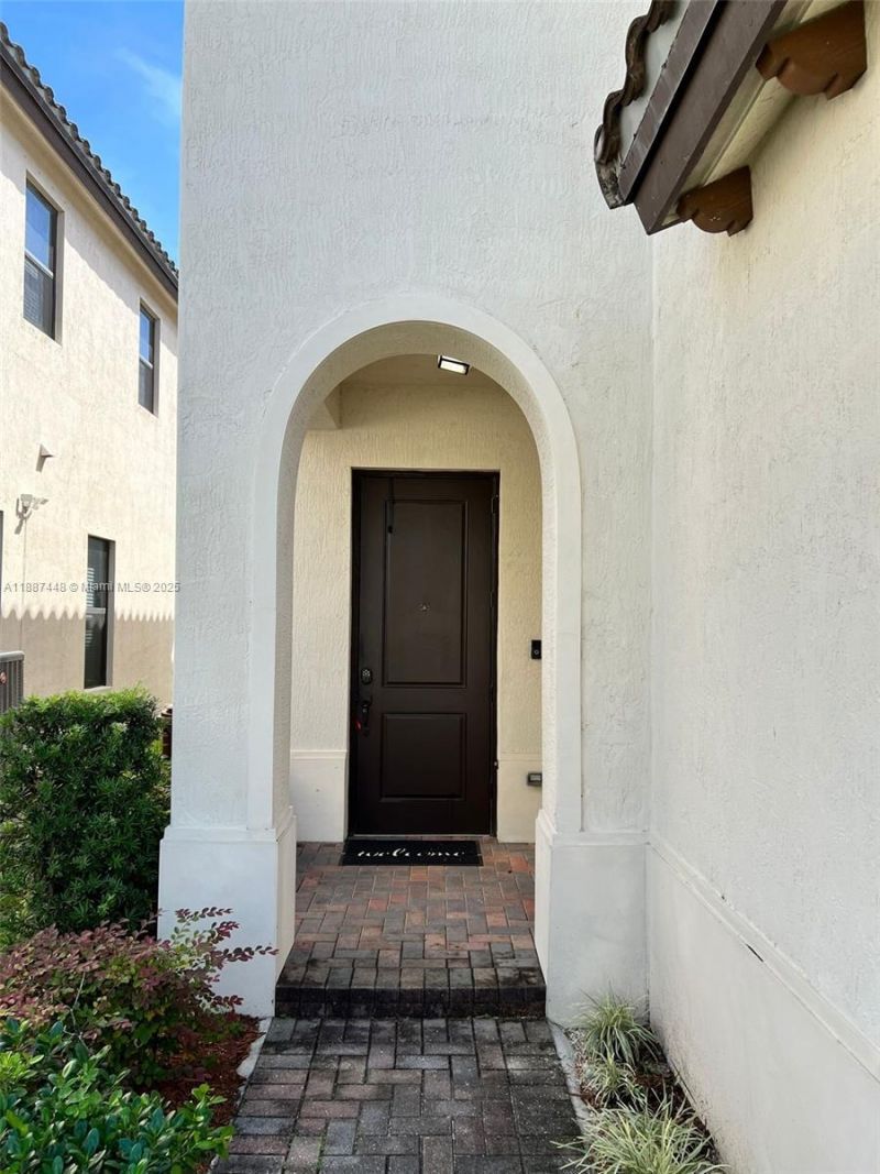 3214 W 97th St, Hialeah, FL 33018 Photo