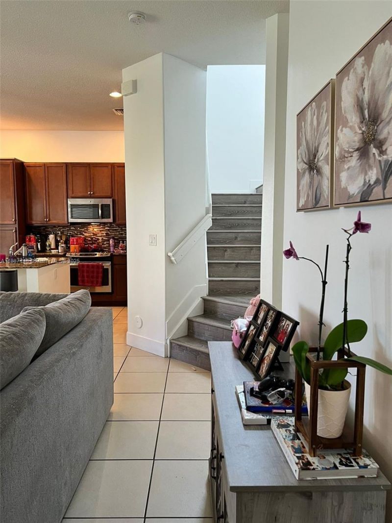 3214 W 97th St, Hialeah, FL 33018 Photo