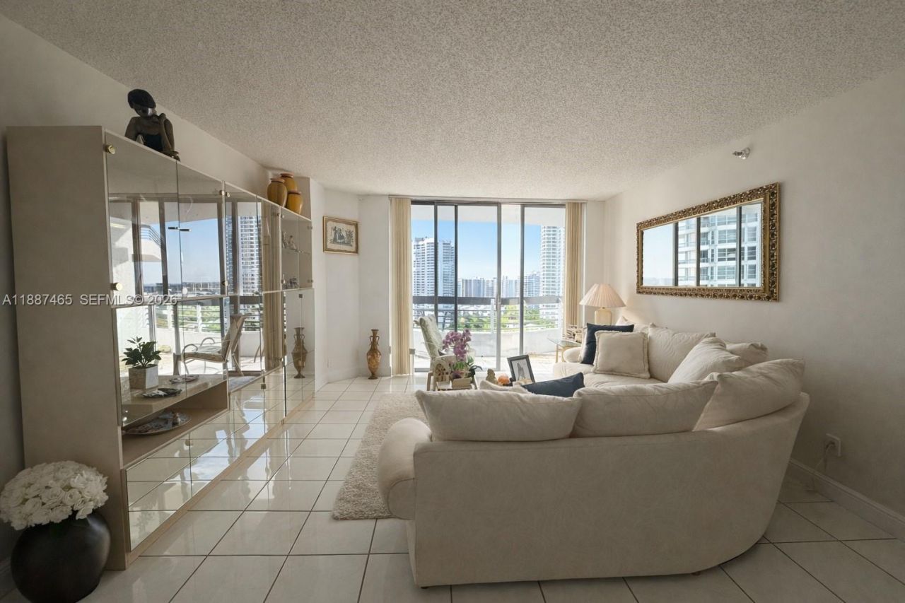 19195 NE 36th Ct, Unit 2103, Aventura, FL 33180 Photo