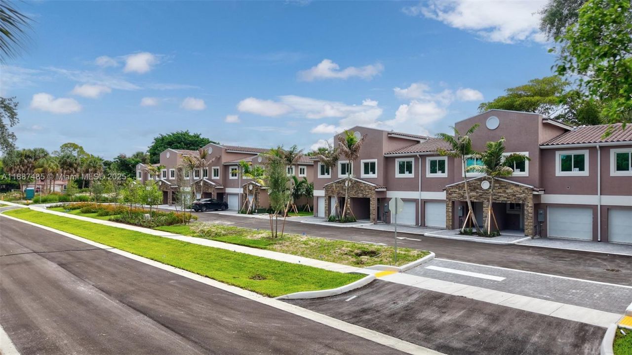 1559 NW 94th Way, Unit 08, Coral Springs, FL 33071 Photo