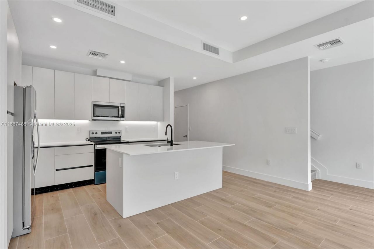 1559 NW 94th Way, Unit 08, Coral Springs, FL 33071 Photo