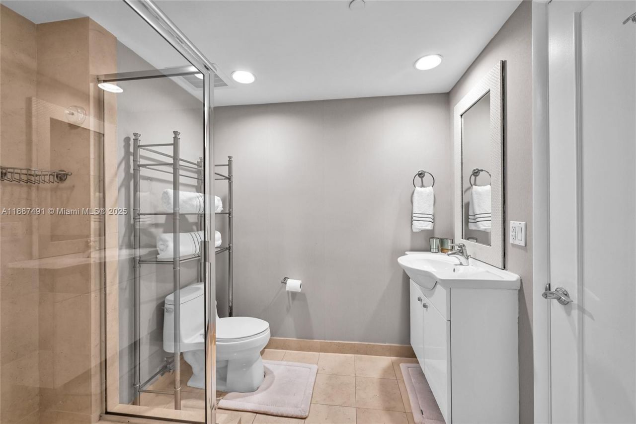 1850 S Ocean Dr, Unit 1507, Hallandale Beach, FL 33009 Photo