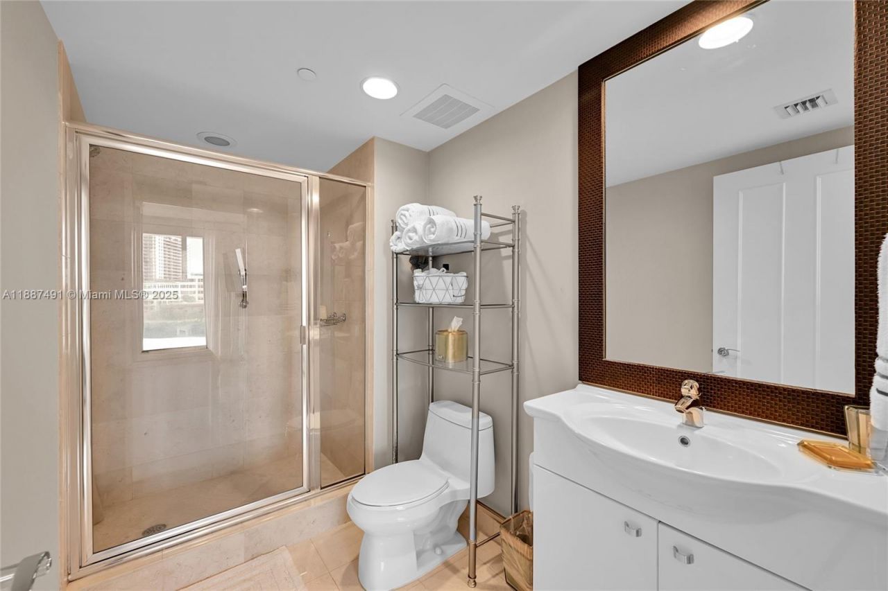 1850 S Ocean Dr, Unit 1507, Hallandale Beach, FL 33009 Photo