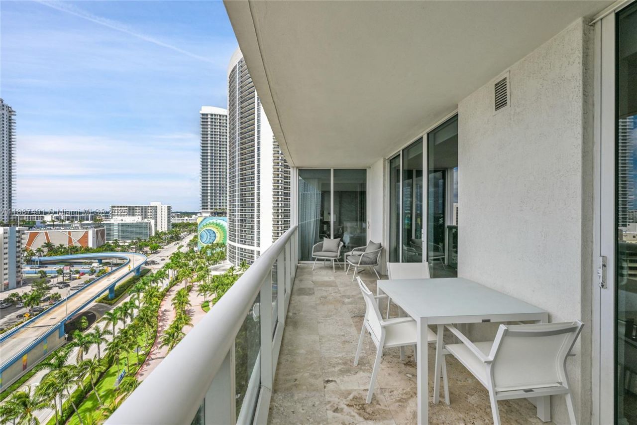 1850 S Ocean Dr, Unit 1507, Hallandale Beach, FL 33009 Photo
