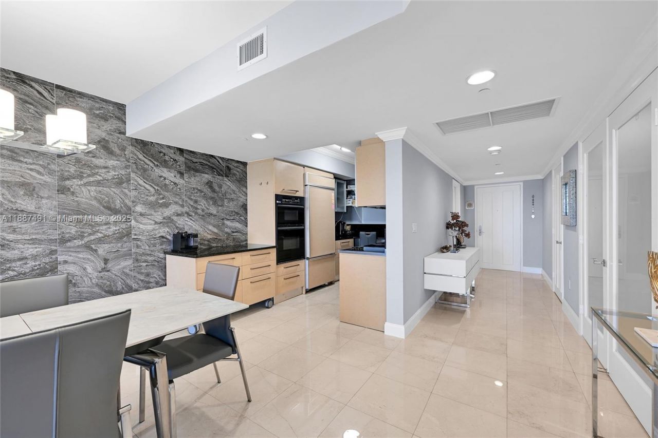 1850 S Ocean Dr, Unit 1507, Hallandale Beach, FL 33009 Photo