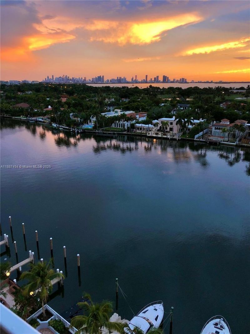 5700 Collins Ave, Unit 12E, Miami Beach, FL 33140 Photo