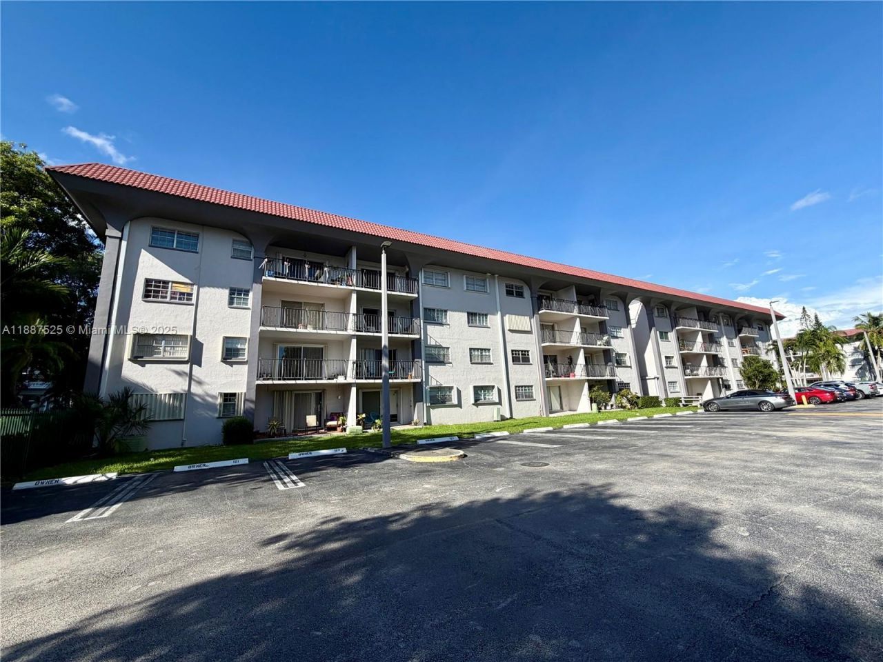 8101 SW 72nd Ave, Unit 219W, Miami, FL 33143 Main Photo