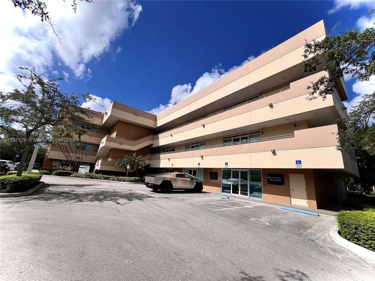 1625 N Commerce Pkwy, Unit 225, Weston, FL 33326 Photo