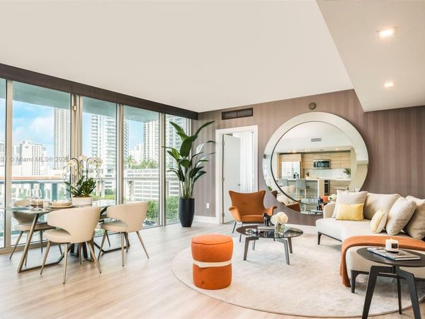 185 SW 7th St, Unit 803, Miami, FL 33130