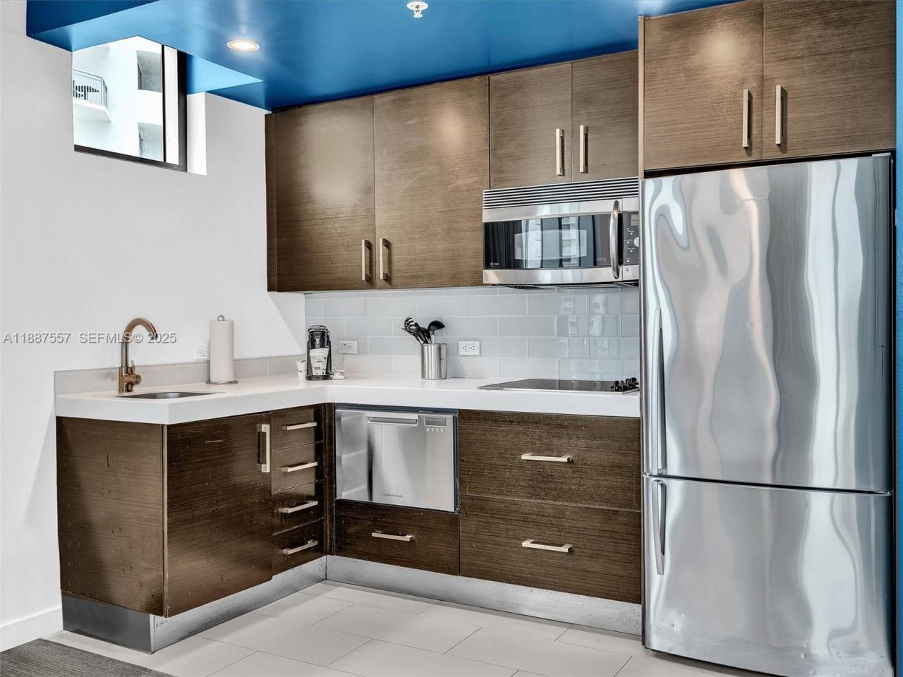 17315 Collins Ave, Unit 1106, Sunny Isles Beach, FL 33160 Photo