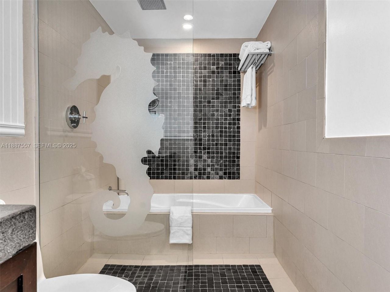 17315 Collins Ave, Unit 1106, Sunny Isles Beach, FL 33160 Photo