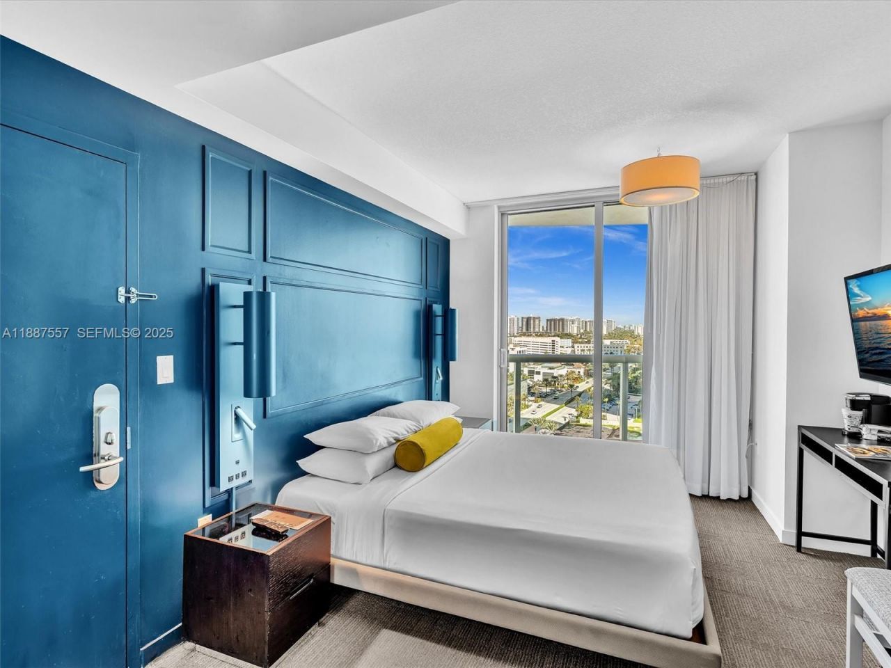 17315 Collins Ave, Unit 1106, Sunny Isles Beach, FL 33160 Photo