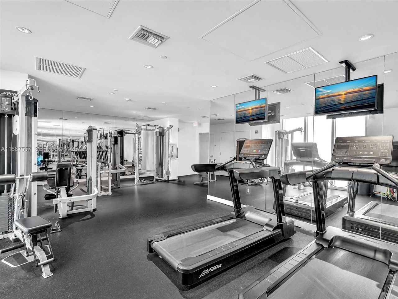 17315 Collins Ave, Unit 1106, Sunny Isles Beach, FL 33160 Photo