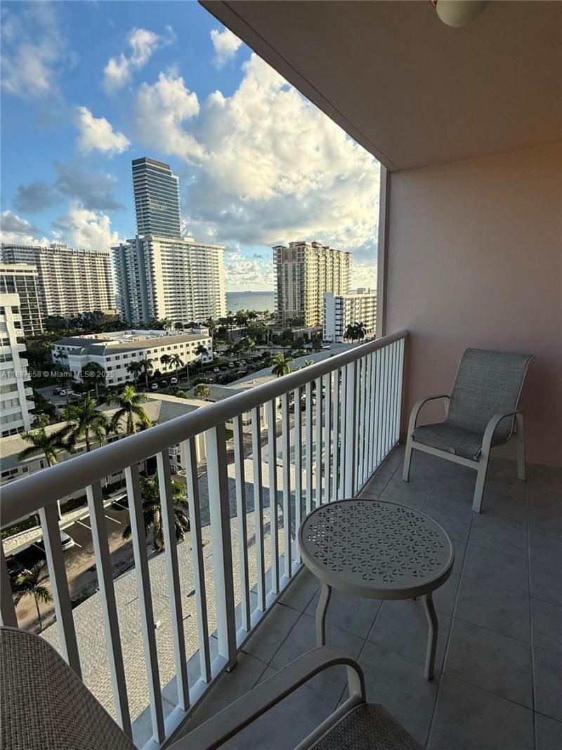 3161 S Ocean Dr, Unit 1103, Hallandale Beach, FL 33009 Photo