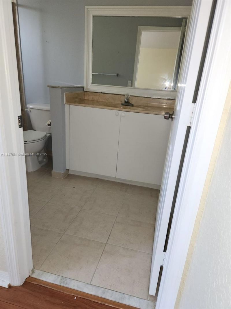 9166 NW 40th Pl, Sunrise, FL 33351 Photo